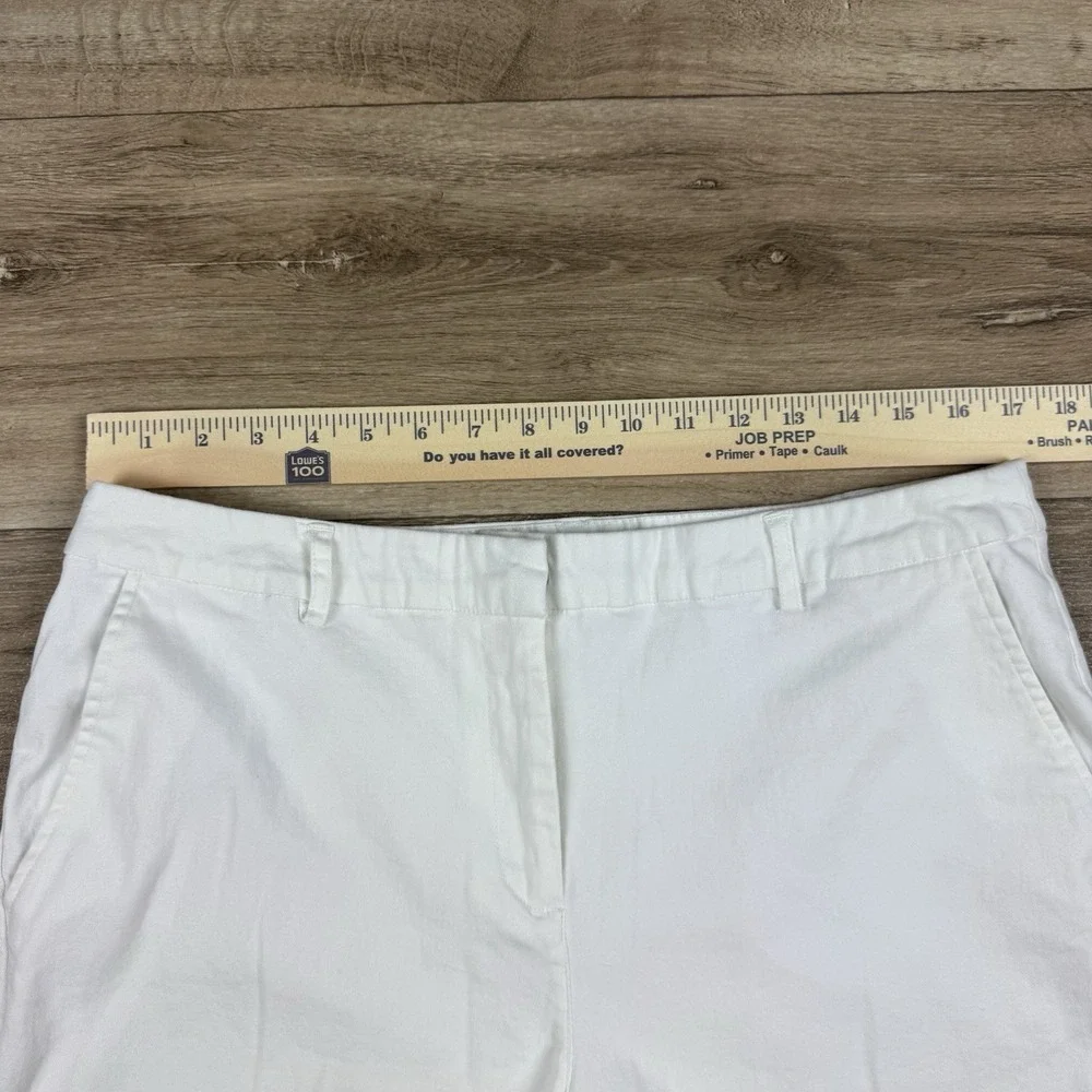 Chadwicks‎ Of Boston Womans Size 16 White Cotton Blend Bermuda Shorts Chino